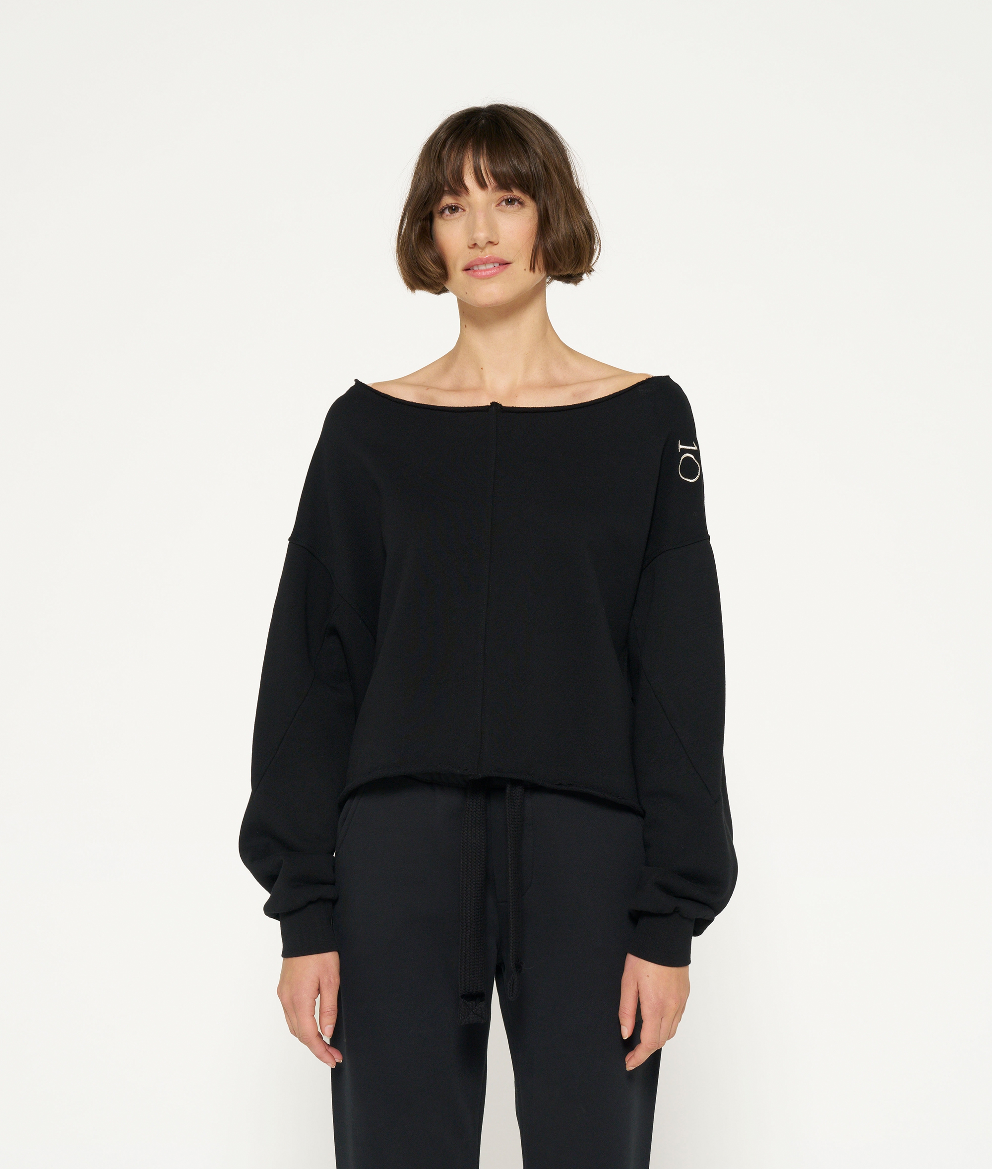 CROPPED BOAT NECK SWEATER